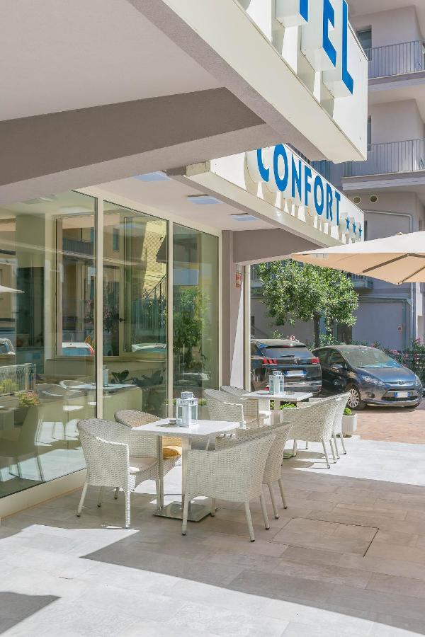 Hotel Confort Римини Екстериор снимка